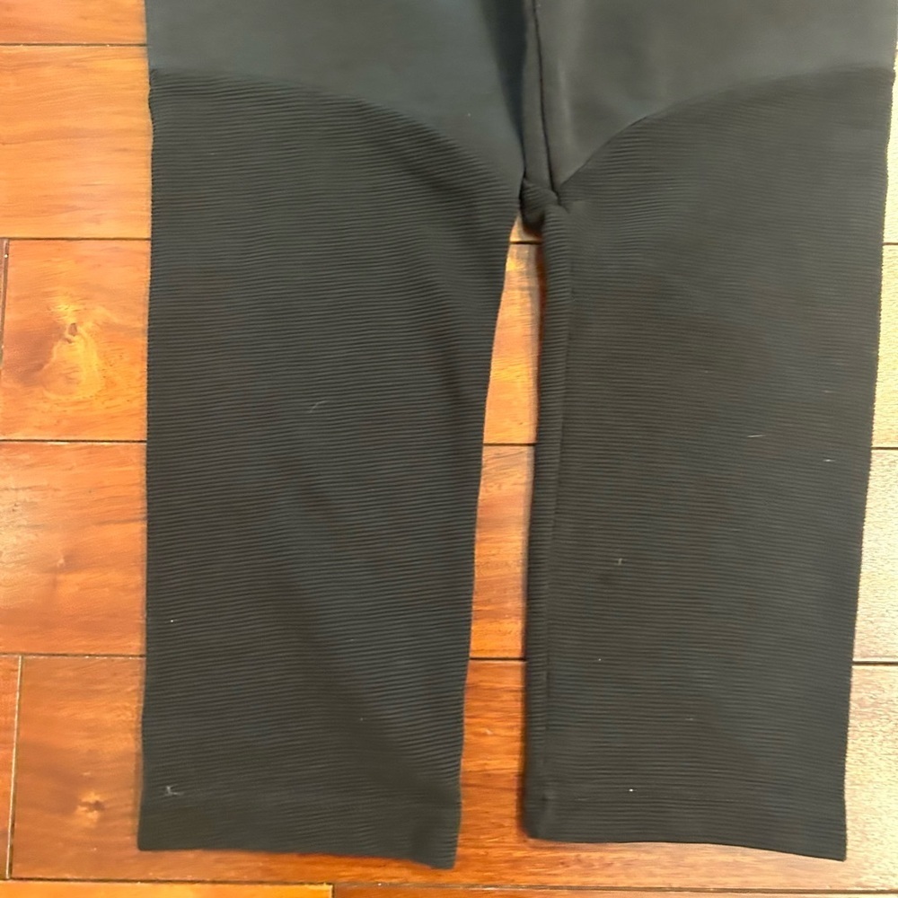 ☀️Puma Jogger Black Sweatpants in Size Small (U.S S) - Picture 6 of 8